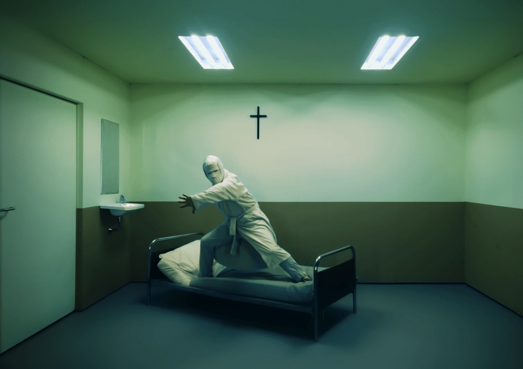 S. 3 / Ep. 1 – DANCE DANCE&nbsp;DANCE